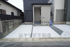 カースペースは並列2台分（車種による）を確保＾＾