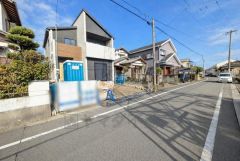 スーパー、コンビニ、ドラッグストアまで徒歩13分圏内＾＾周辺環境充実しています＾＾