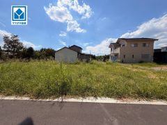 大通りから離れた静かな住宅地。快適でゆとりのある生活空間で新生活を始めましょう^^