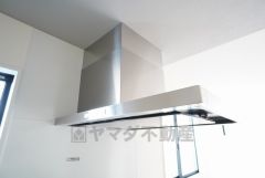 陽当たりの良い南面バルコニーです。お洗濯やお布団干しはもちろん、日光浴スペースにも＾＾足元は防水工事施工済です。