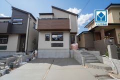 2号棟。スーパー、コンビニ、ドラッグストアまで車約5分（1.2ｋｍ）圏内＾＾周辺環境充実＾＾