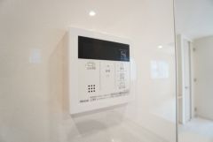 おいだき機能つきなのでお風呂に入る時間が異なるご家庭には嬉しいですね。ボタン一つで快適で便利な生活が＾＾