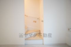 リビング階段は顔を合わせる時間が増えるので、ご家族とのコミュニケーションがとりやすく距離がグッと縮まりそうですね＾＾