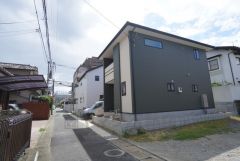 前面道路。
