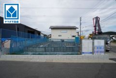 周辺は畑の多い閑静な環境。落ち着いた暮らしをお求めの方に＾＾