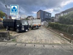 約40坪。建築条件付き土地＾＾平坦、整形地＾＾西鉄バス「皿山一丁目」歩2分。天神博多方面行＾＾快速も停車します＾＾