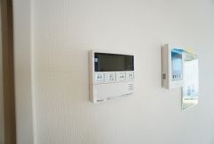 おいだき機能つきなのでお風呂に入る時間が異なるご家庭には嬉しいですね。ボタン一つで快適で便利な生活が＾＾