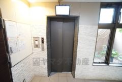 エレベーター完備。カメラ付きで中の様子が見れます。安心できますね＾＾