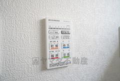 浴室暖房乾燥機には、暖房、乾燥、涼風、換気の4つの機能が付いています。タイマー付きです。換気・雨の日の洗濯も安心です＾＾