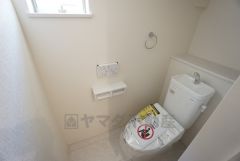 トイレは1階と2階それぞれに設けられています。
