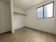 住む人のこだわりを活かす洋室＾＾オープンクローゼットもあり荷物もすっきり片付けられ、ゆとりのある暮らしが出来ます＾＾