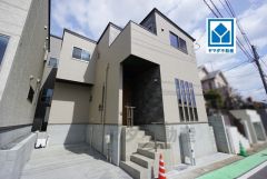 長丘中学校(歩5分)、長丘小学校(歩8分)＾＾循環バス「長丘四丁目フルタ前」歩1分＾＾西鉄高宮駅行き＾＾