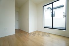 住む人のこだわりを活かす洋室＾＾広めのクローゼットもあり荷物もすっきり片付けられ、ゆとりのある暮らしが出来ます＾＾