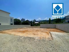 柏原小学校：徒歩約7分。柏原中学校：徒歩約20分。スーパー徒歩5分。ス停「自然公園前」徒歩6分。