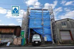 3階建て＾＾JR＆西鉄のダブルアクセス。JR「笹原」駅＆西鉄「井尻」駅(自転車8分/1.8ｋｍ)＾＾ららぽーと福岡(車3分/1.4ｋｍ)＾＾