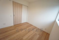 温かい光の差し込むゆとりのある居室をぜひ現地にてご確認くださいませ。