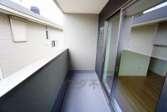 インナーバルコニーは洗濯物を守りやすく、眩しすぎる日差しも和らげます。