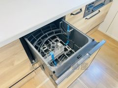 家事の時短につながる食洗機付き。