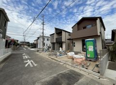 前面道路は南西側約5.2ｍの公道に面しています＾＾