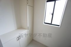 ご家族の靴をスッキリと片付けられるシューズボックス付きの玄関です＾＾スッキリと片付いた玄関は気持ちがいいです。