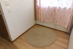 2階のお部屋と階段の間にちょっとしたホールがあります＾＾ 写真はイメージです。