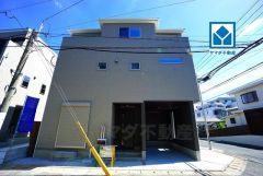 西鉄バス「下長尾」まで徒歩5分。博多・薬院天神方面行きが数分おきに停車＾＾徒歩9分圏内にサニー、ハローデイ、セブン、ファミマ、マツキヨ、郵便局など周辺環境充実しています＾＾