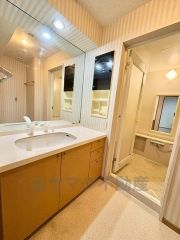 洗面化粧台＾＾スペースも広々と確保されています＾＾