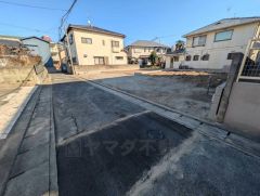 前面道路。北西側約4.0ｍ公道。 車通りが少なく駐車もラクラクです＾＾