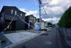 前面道路は北西側約4ｍの公道に面しています＾＾