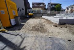 駐車スペースはゆとりある2台分を確保。マイカー用に、お客さま用に、余裕を持ってご利用いただけます。