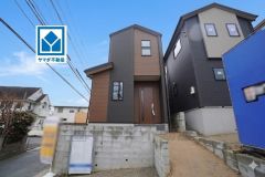 4号棟。長住小学校まで徒歩約8分。 花畑中学校まで徒歩約17分。 新生活におススメな物件をご紹介させていただきます＾＾是非お問合せ下さい＾＾