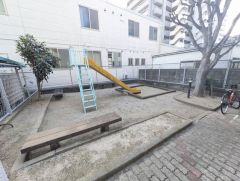 子育て層にうれしい敷地内公園。わざわざ出かけなくても、遊べるので天候に左右されにくいことも助かりますね＾＾