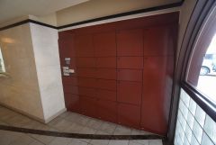 宅配ボックス付き。お仕事中や外出中などの不在時にも荷物が受け取れるのはとっても便利ですね＾＾セキュリティ面でも安心です＾＾