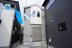 505号線まで車約3分（500ｍ）＾＾徒歩10分圏に天神山小学校、スーパー、コンビニ、ドラッグストア、銀行など＾＾