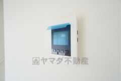 防犯性、セキュリティ対策に安心できるテレビモニター付きインターフォンです。セールスマン対策にもなり安心できます。