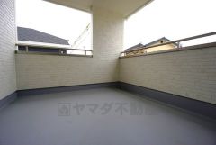 急な降雨時にも安心のインナーバルコニー。