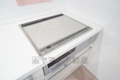 お手入れのしやすいIHクッキングヒーターです。効率よくお料理が楽しめます。 毎日のお料理も楽しくなりますね＾＾