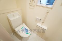 1階2階の2ヶ所にトイレがありますので、忙しい朝にも家族に気を使わず、ゆとりが生まれますね＾＾