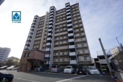 14階建ての13階部分。 エレベーター停止階になります＾＾ 南東・北西向きの2面バルコニー付きです＾＾