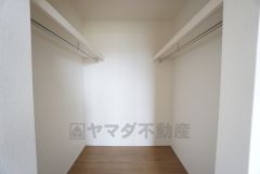 約7帖の洋室にはウォークインクロゼットが設けられています。