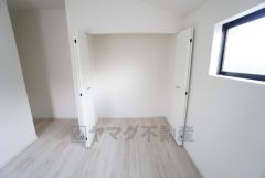 クローゼット付きなので、すっきりと整理整頓でき気持ちよく過ごせますね＾＾