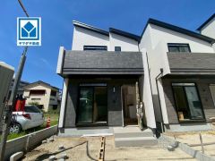 春日原小学校(歩3分)。西鉄＆JRのWアクセス。西鉄「春日原駅」歩4分＆JR「春日駅」歩7分。歩7分圏にレイリア、サニー、セブン、ファミマ、マツキヨ、幼稚園、市役所など＾＾