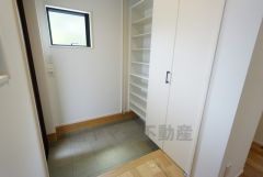 ご家族の靴をスッキリと片付けられるシューズボックス付きの玄関＾＾