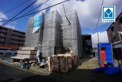 全3区画の新築戸建です＾＾左側が1号棟。
