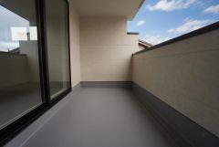 南向きで陽当たりの良いバルコニーです。 心地よい自然の光や風を感じることができ、ほどよく開放感のある空間＾＾