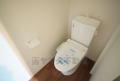 1階2階の2ヶ所にトイレがありますので、忙しい朝にも家族に気を使わず、ゆとりが生まれますね＾＾