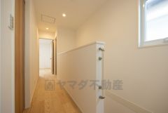 2回廊下。手すりもあり安全です＾＾