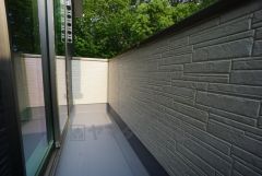 陽当たりの良いバルコニーです。お洗濯やお布団干しはもちろん、日光浴スペースにも＾＾足元は防水工事施工済です。 