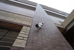 防犯カメラ完備。 カメラの存在自体が不審者の侵入や犯罪行為を抑制してくれます。 万が一トラブルなどがあった場合も安心ですね＾＾ 