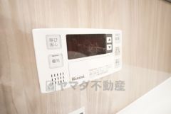 おいだき機能つきなのでお風呂に入る時間が異なるご家庭には嬉しいですね。ボタン一つで快適で便利な生活が＾＾